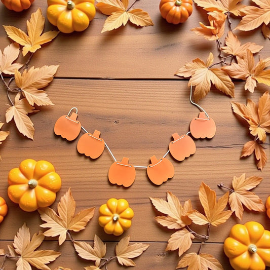 🎃 Wooden Pumpkin Garland – Hand-Painted Fall Décor